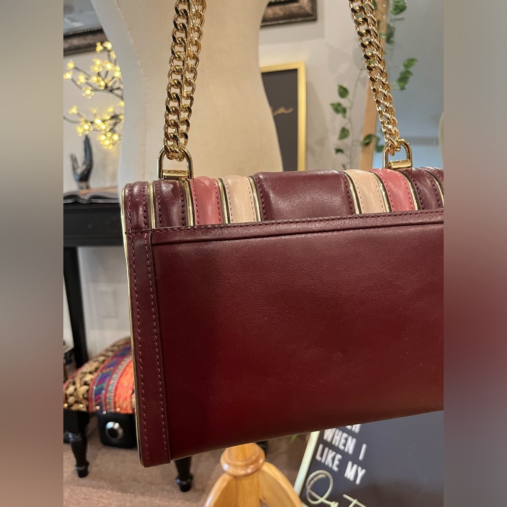 Rare❤️🔥❤️🔥EUC Michael Kors Burgundy Whitney large Quilted Chevon Flap Bag - Picture 14 of 16